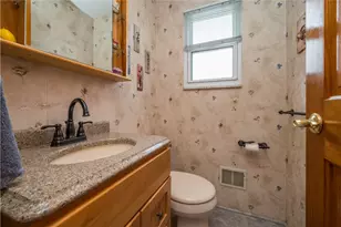 5639 Tracy Dr, Bethel Park, PA 15236 - Photo 21