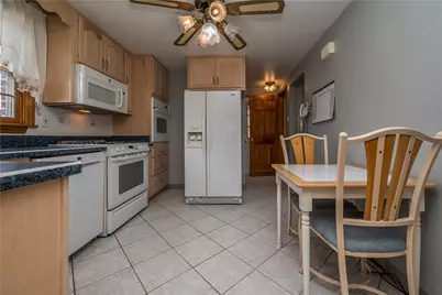 5639 Tracy Dr, Bethel Park, PA 15236 - Photo 15