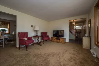 5639 Tracy Dr, Bethel Park, PA 15236 - Photo 11