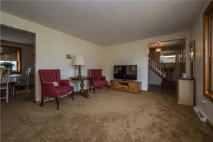 5639 Tracy Dr, Bethel Park, PA 15236 - Photo 11