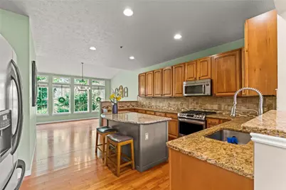 941 Royal Crt, North Strabane, PA 15317 - Photo 11