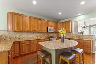 941 Royal Ct, North Strabane, PA 15317 - Photo 13