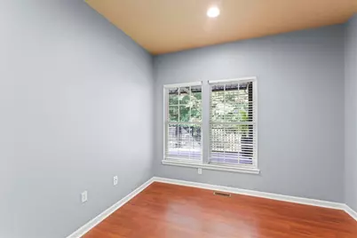 941 Royal Crt, North Strabane, PA 15317 - Photo 17