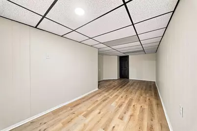 2524 Sylvania Dr, Bethel Park, PA 15102 - Photo 23
