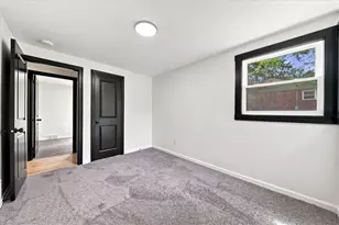 2524 Sylvania Dr, Bethel Park, PA 15102 - Photo 19
