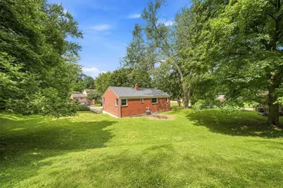 2524 Sylvania Dr, Bethel Park, PA 15102 - Photo 5