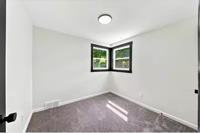 2524 Sylvania Dr, Bethel Park, PA 15102 - Photo 17
