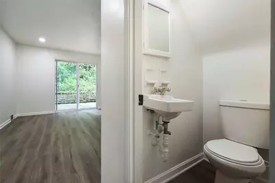 585 Lucia Dr, Wilkins Township, PA 15221 - Photo 25