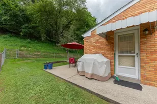 221 Northmont Dr, Pittsburgh, PA 15147 - Photo 29