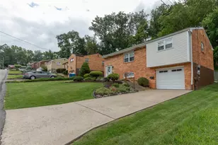 221 Northmont Dr, Pittsburgh, PA 15147 - Photo 3