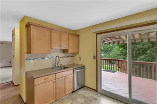 156 Dinwiddie Dr, Pittsburgh, PA 15068 - Photo 19