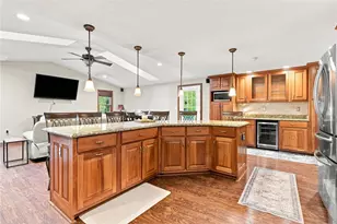 859 Meadowbrook Rd, Level Green, PA 15085 - Photo 9