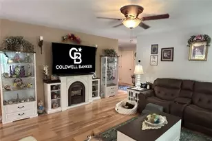 153 Olivia Dr, Center Township, PA 15061 - Photo 7
