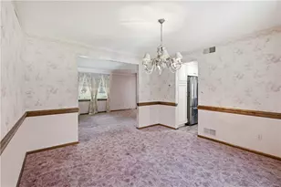 3425 Aloha Dr, Lower Burrell, PA 15068 - Photo 9