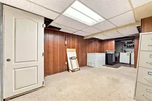 102 Greylock Dr, Pittsburgh, PA 15235 - Photo 33