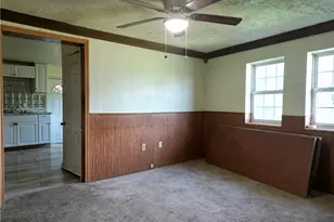 13 High St, Twp of But NW, PA 16045 - Photo 5