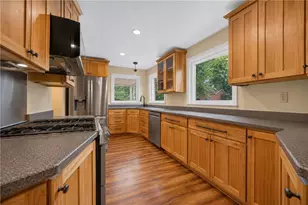 41 Highland Dr, Cecil, PA 15057 - Photo 9