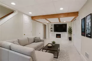 2525 Country Side Ln, Pittsburgh, PA 15090 - Photo 23