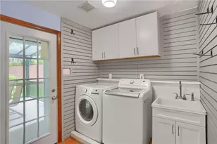2525 Country Side Ln, Pittsburgh, PA 15090 - Photo 13