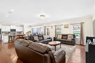 1055 Livorno Dr, Collier Township, PA 15071 - Photo 3
