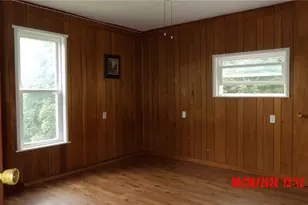 40 Emerson Ave, Wheatland, PA 16161 - Photo 9