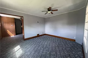 40 Emerson Ave, Wheatland, PA 16161 - Photo 5