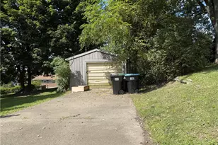 40 Emerson Ave, Wheatland, PA 16161 - Photo 25
