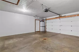505 Kristi Dr, Hempfield Township, PA 15601 - Photo 25