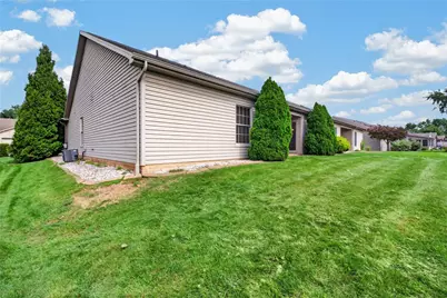 505 Kristi Drive, Hempfield Township, PA 15601 - Photo 5