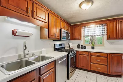 3074 Piney Bluff Dr, South Park, PA 15129 - Photo 11