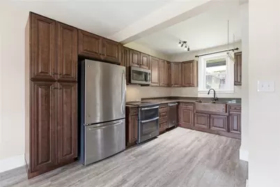 3250 Pinehurst Ave, Pittsburgh, PA 15216 - Photo 9