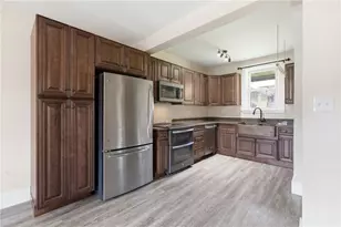 3250 Pinehurst Ave, Pittsburgh, PA 15216 - Photo 9