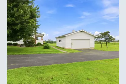 985 E Pike Rd, White Township, PA 15701 - Photo 7