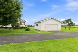 985 E Pike Rd, White Township, PA 15701 - Photo 5