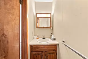985 E Pike Rd, White Township, PA 15701 - Photo 15