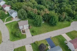 2017 S Trillium Dr, Hopewell Township, PA 15001 - Photo 47