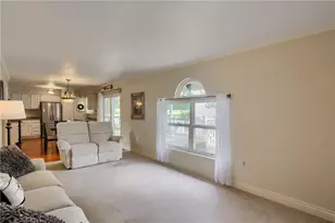 2017 S Trillium Dr, Hopewell Township, PA 15001 - Photo 11