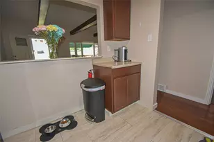 49 Greenbriar Dr, Scott Township, PA 15220 - Photo 9