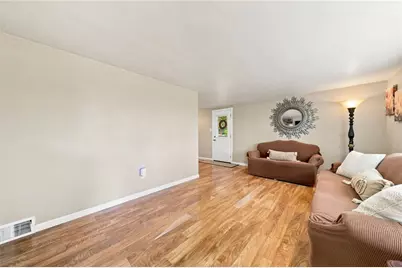 209 Thornwood Ave, Scottdale, PA 15683 - Photo 5