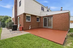 163 Crescent Gardens Dr, Pittsburgh, PA 15235 - Photo 17