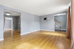 163 Crescent Gardens Dr, Pittsburgh, PA 15235 - Photo 5