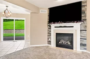 214 Murdock Way, Hempfield Township, PA 15601 - Photo 5