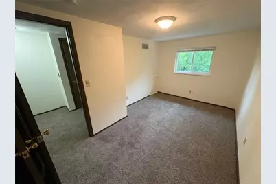 649-655 Robins Station Rd #649, North Huntingdon, PA 15642 - Photo 7