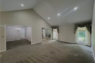 232 Orchard Park Dr, Neshannock Township, PA 16105 - Photo 9
