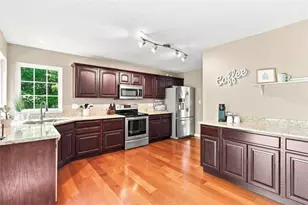 721 Bush Dr, Adams Township, PA 16046 - Photo 5