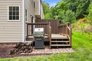 721 Bush Dr, Adams Township, PA 16046 - Photo 17