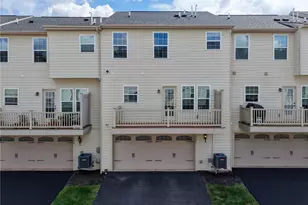1861 Louisville, Pittsburgh, PA 15143 - Photo 37