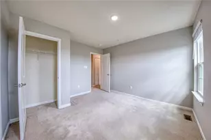 1861 Louisville, Pittsburgh, PA 15143 - Photo 17