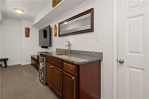 662 Freedom Dr, Collier Township, PA 15106 - Photo 23
