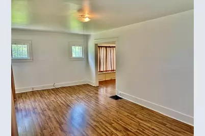 405 Lawnview Ave, Neshannock Township, PA 16105 - Photo 9